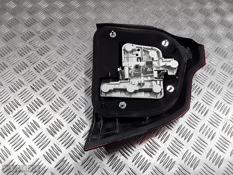 Volvo S40 2005 Rear Tail Light 30698912 thumbnail 10