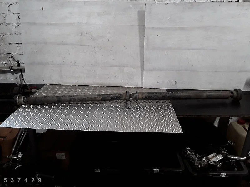 Drivaxel Audi A8 D3 4E0521101H