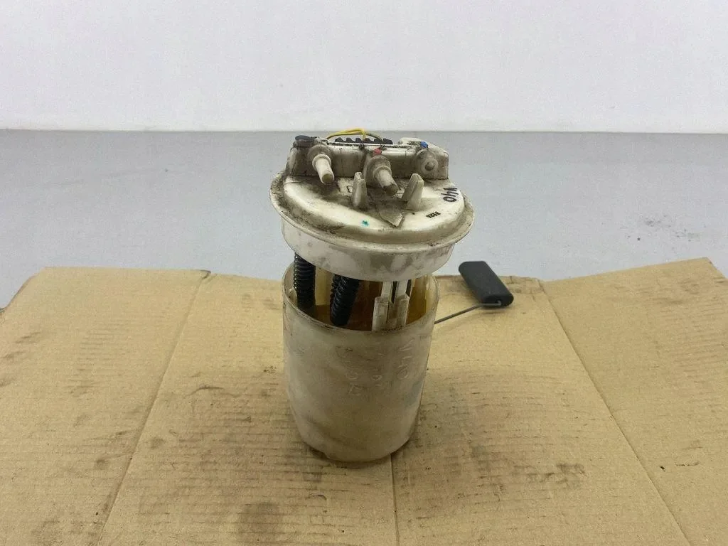 Volvo S40 V40 1 Capteur niveau carburant image 2