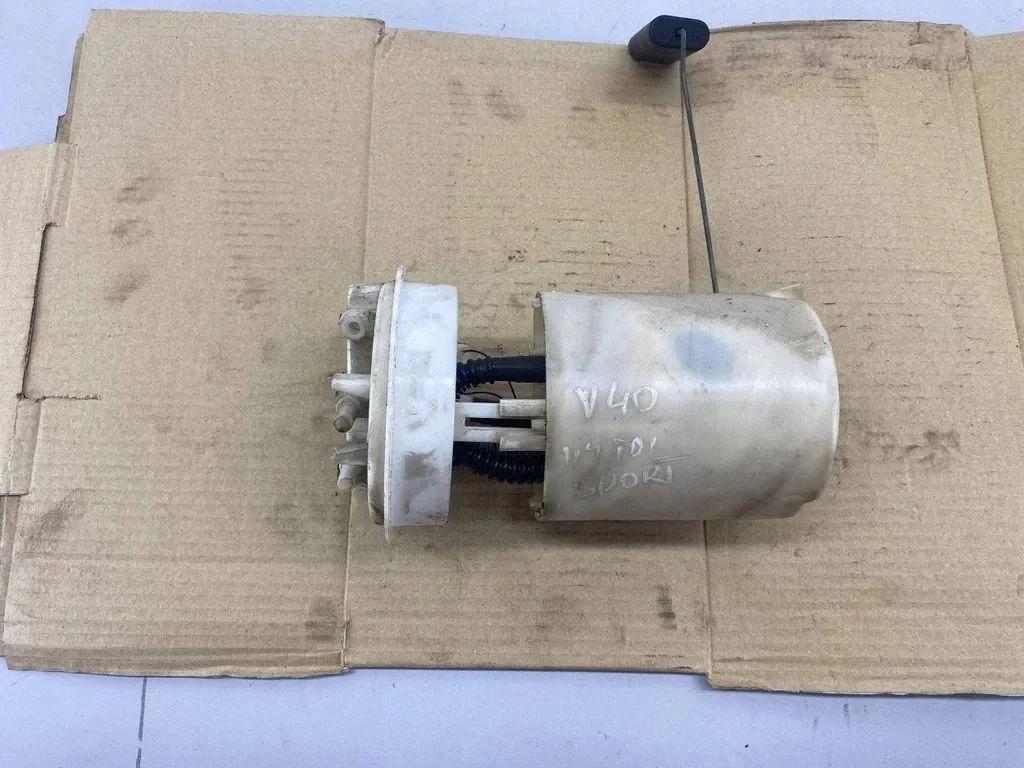 Volvo S40 V40 1 Capteur niveau carburant image 4