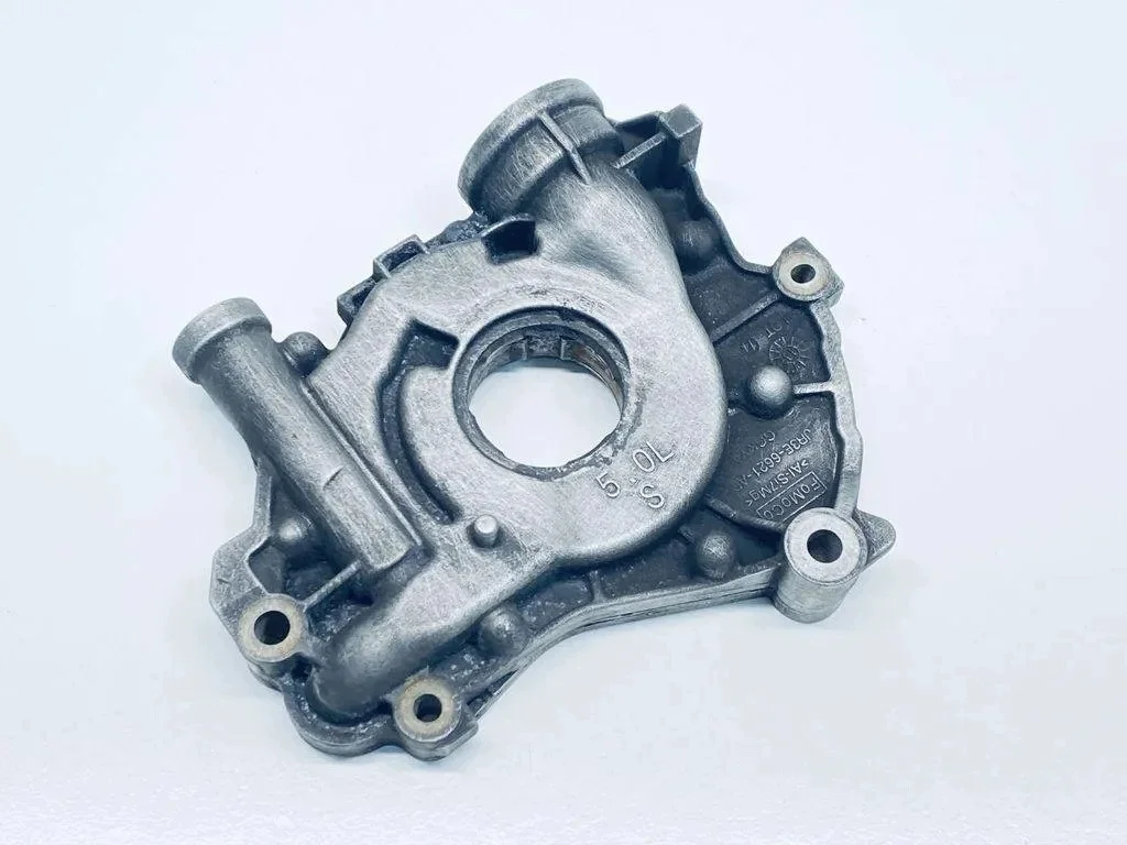 Pompe à huile Ford Mustang VI JR3E6621AC