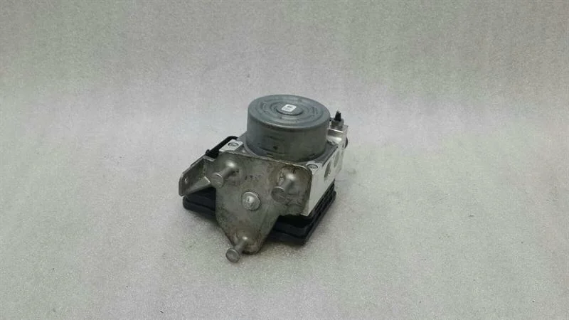 Bomba ABS Mercedes Clase C W205 AA2539011400 image 3