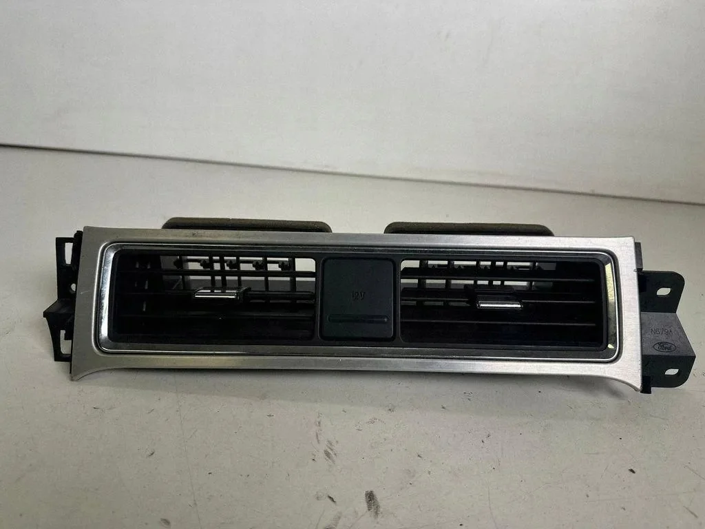Ford USA AR3319C681A Entrada de ar consola