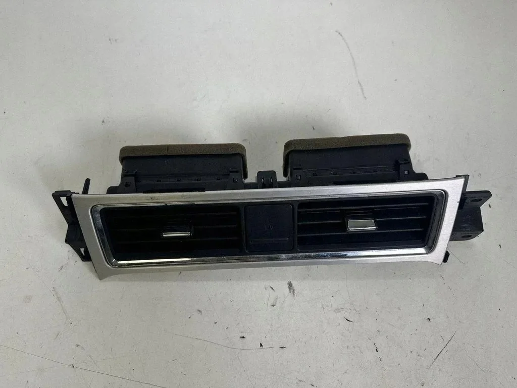 Ford USA AR3319C681A Lufteinlass Konsole image 3