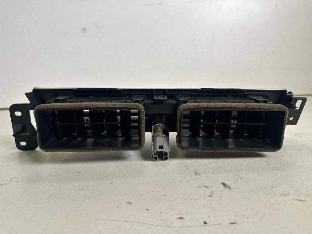 Ford USA AR3319C681A Lufteinlass Konsole image 5