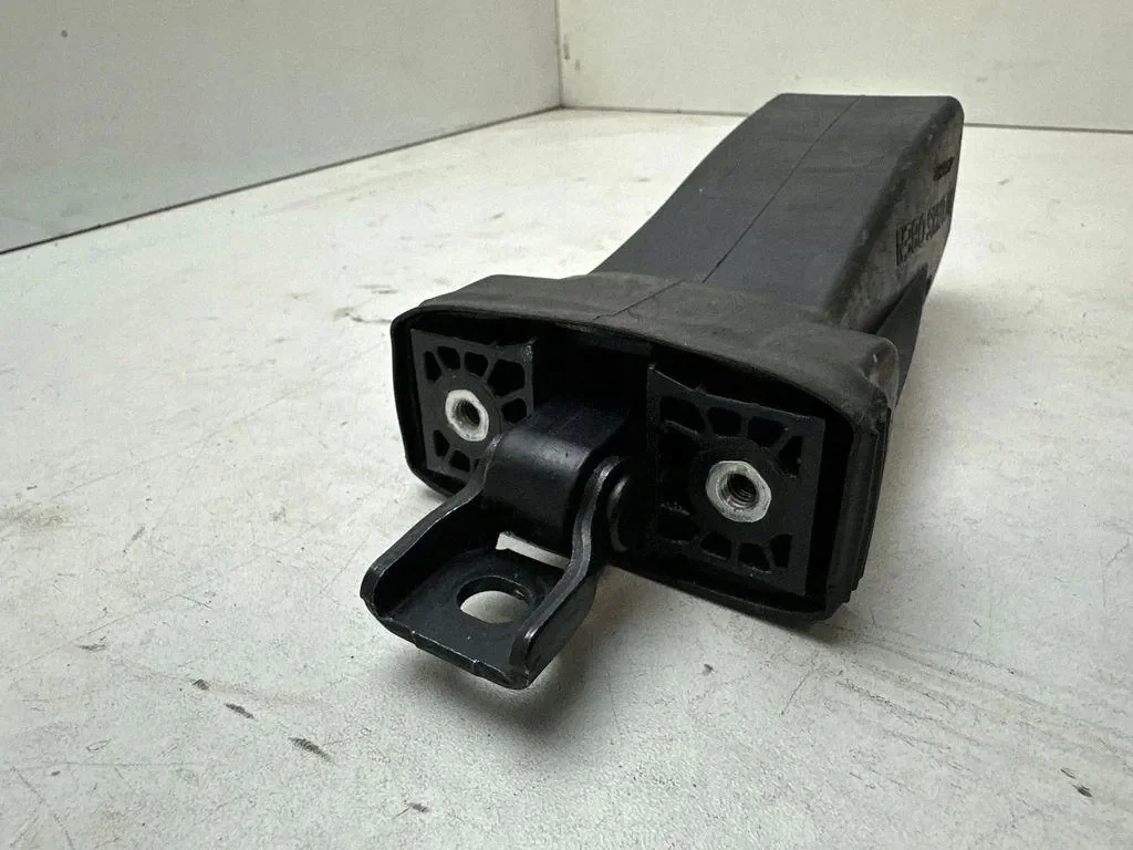 Audi 8V5837267 Limitador Porta Usado thumbnail 7