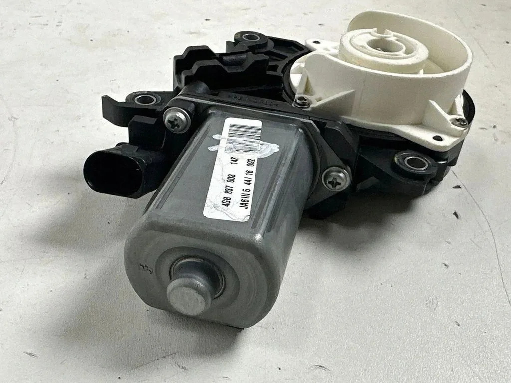 Schließmechanismus Tür vorne links Audi A7 image 4