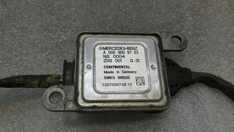 Mercedes W205 Lambda Sensor A0009059703 thumbnail 1
