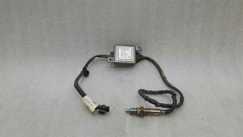 Mercedes W205 Lambda Sensor A0009059703 thumbnail 4