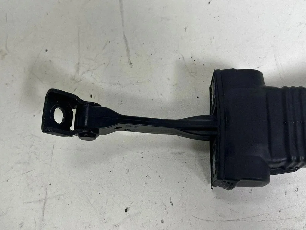 Butée de porte Audi A6 4G0837267 avant gauche image 10