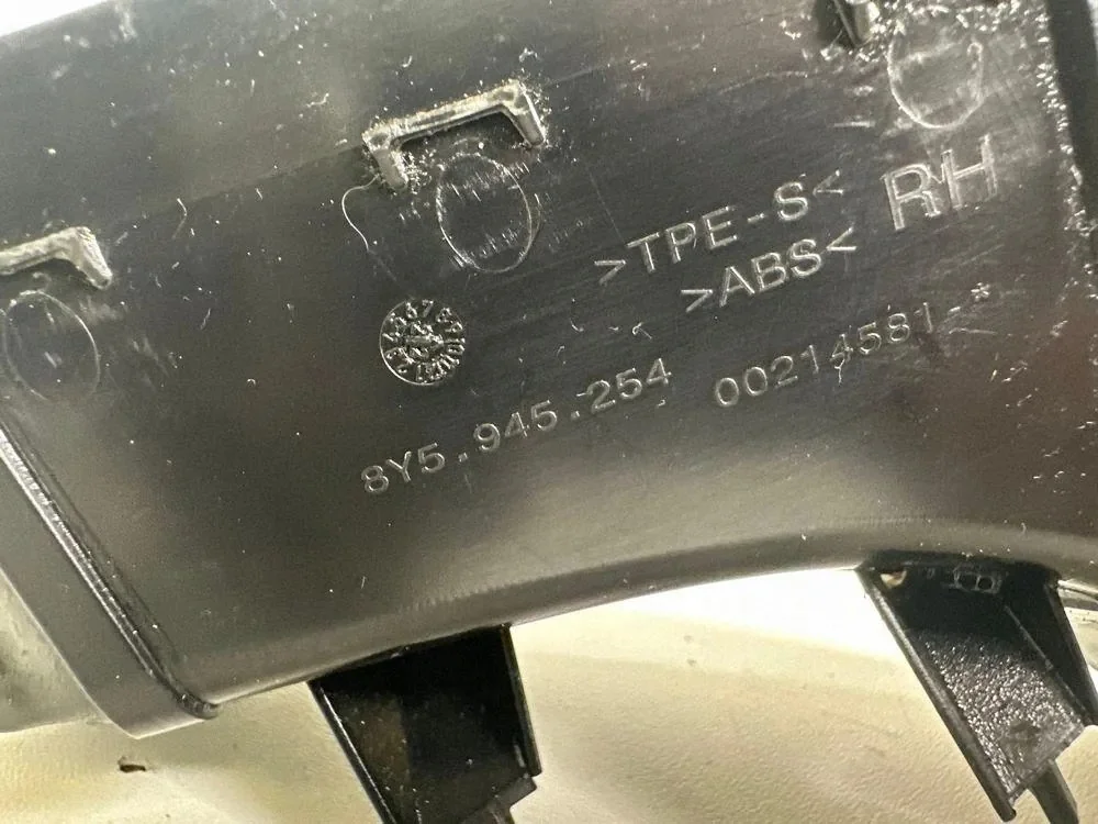 Audi A3 8Y Rückleuchtenleiste 8Y5945254 image 10
