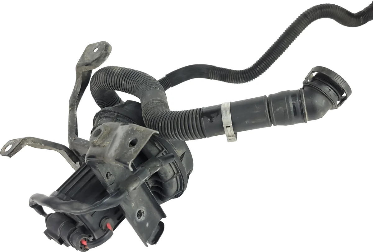 Audi A6 C6 3.0 TFSI Pompe Air Secondaire image 7