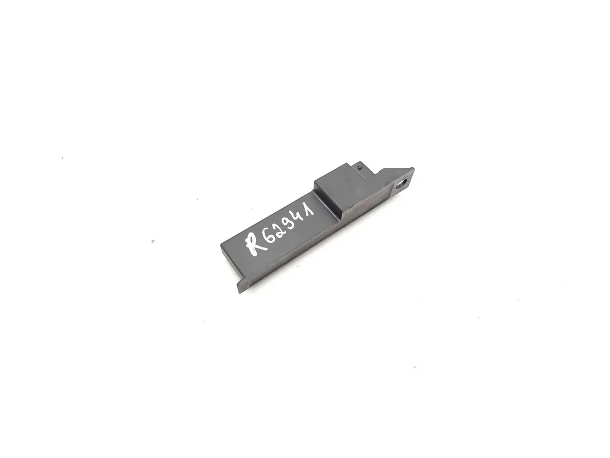 Porsche Taycan Antena Interna 4MO907247B image 3