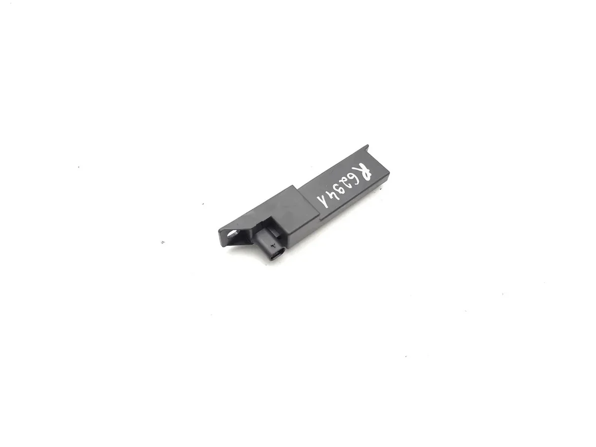 Porsche Taycan Antena Interna 4MO907247B image 5