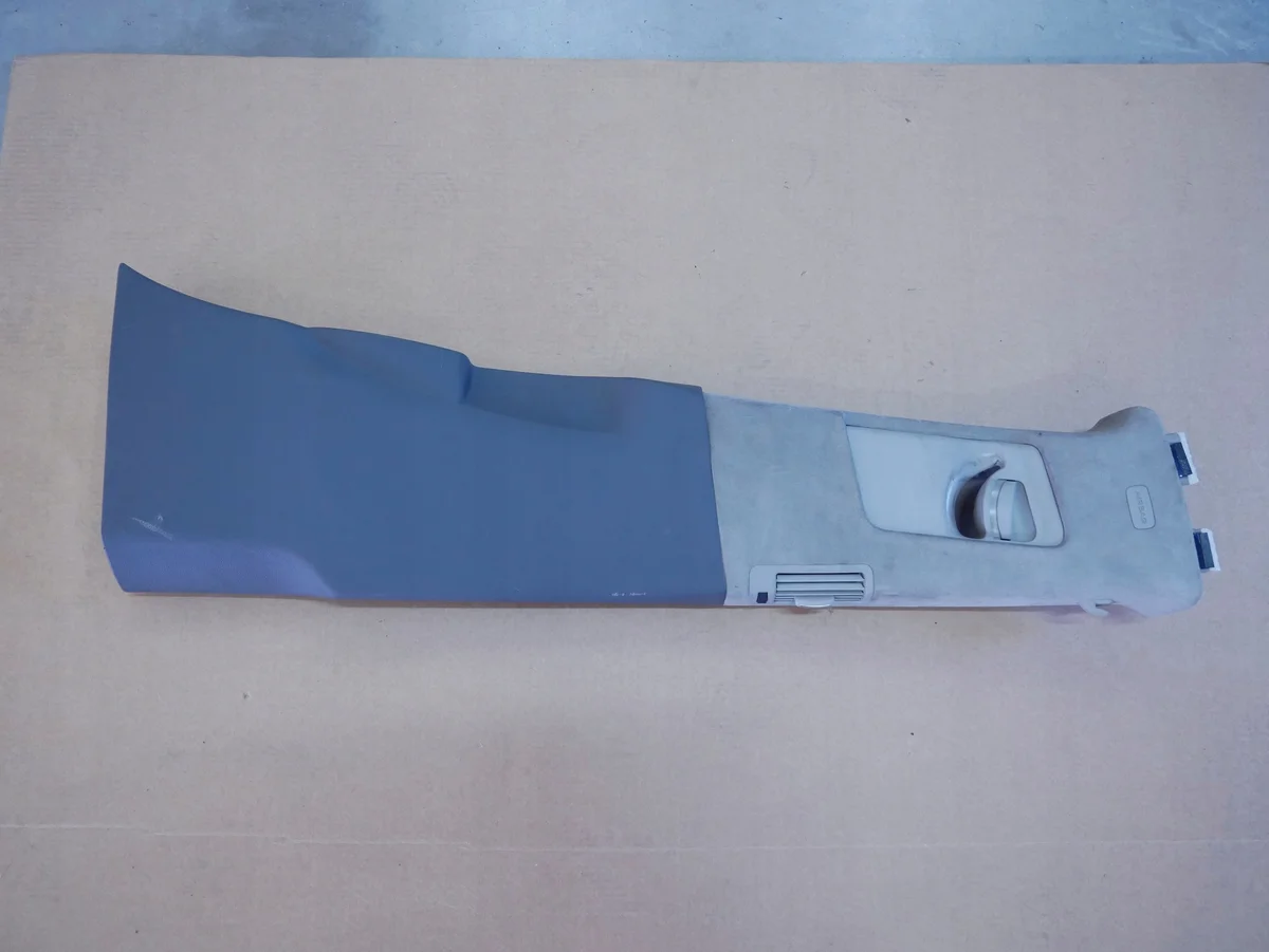 Cubierta B derecha Audi Q7 4L0867240L