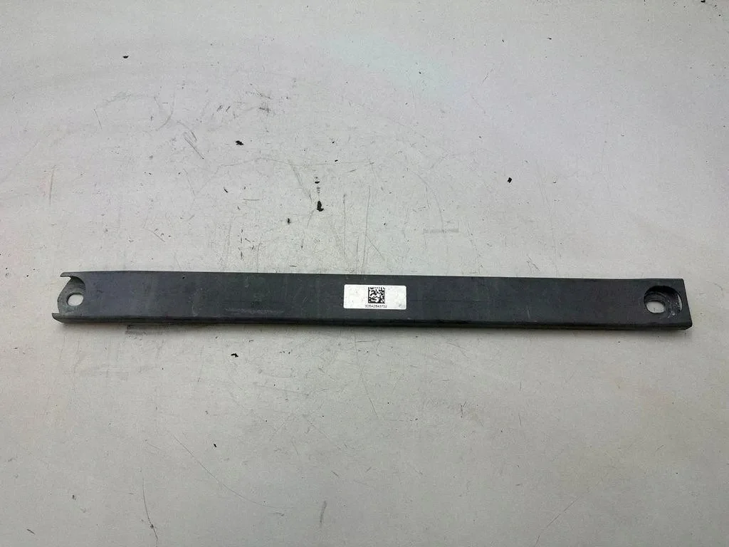 BMW I4 (G26) Moottoritilan osa