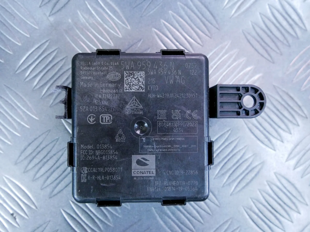 Keyless Kessy module 5WA959436N VW Golf VIII