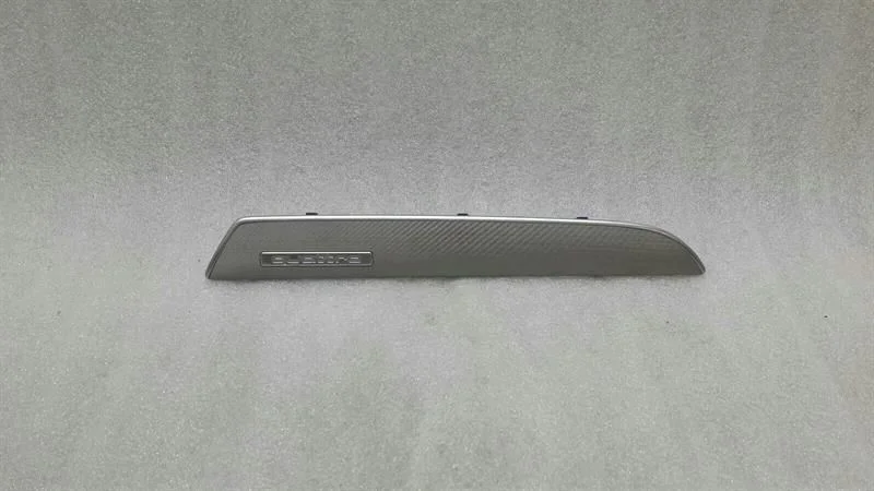 Audi A4 8K Habillage tableau de bord 8K2853189AB Droit