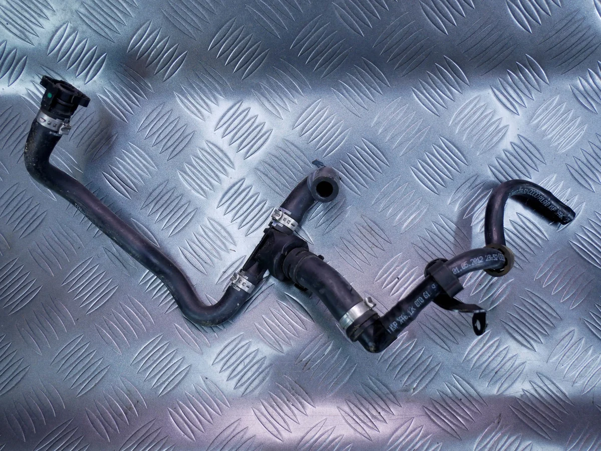 Audi RS5 4.2 FSI Servo Lines 8T0611931C
