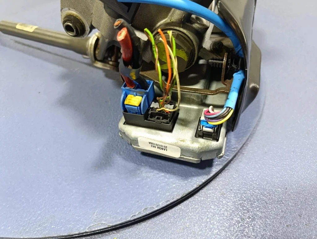 Lancia Ypsilon Lenksäule CITY 51749208 image 6