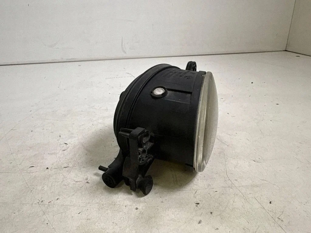 Faro Izquierdo Mercedes CLS W219 07 image 3
