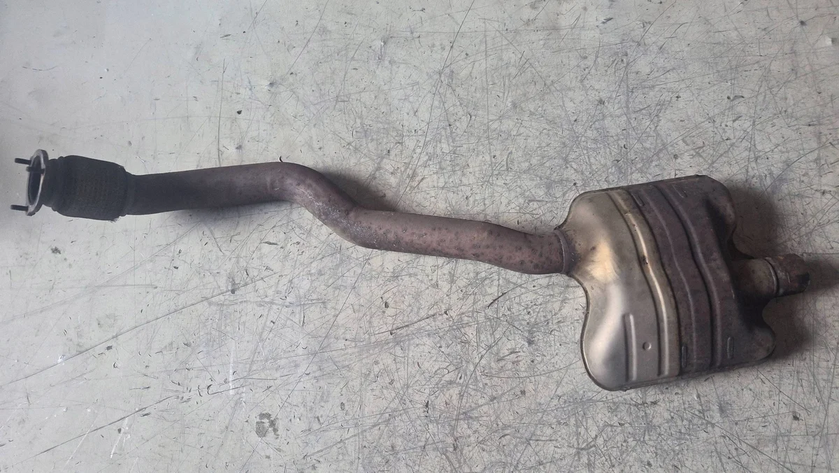 Audi A4 B8 A5 Exhaust Center Muffler 8K0253211AC