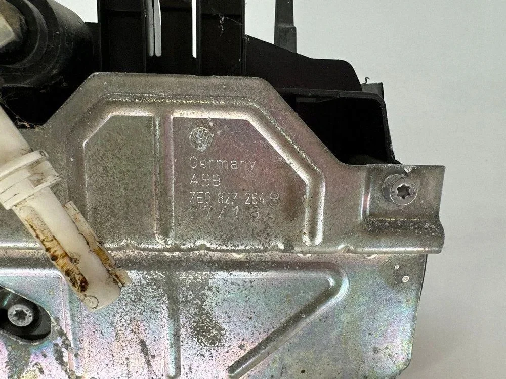 Maniglia Portellone VW 7E0827264B Usata image 7