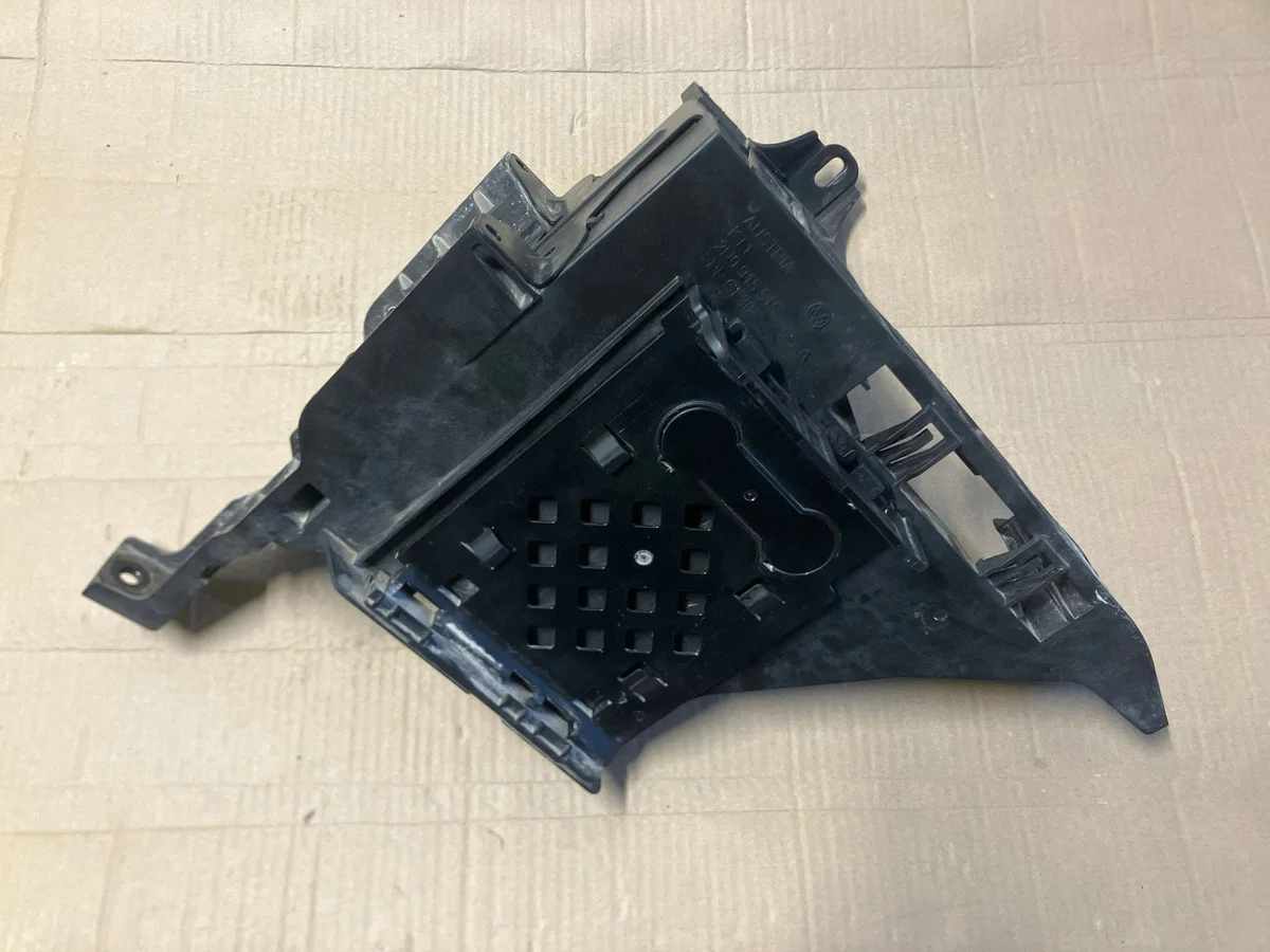 Cofre motor VW Crafter 2N0915515 image 4