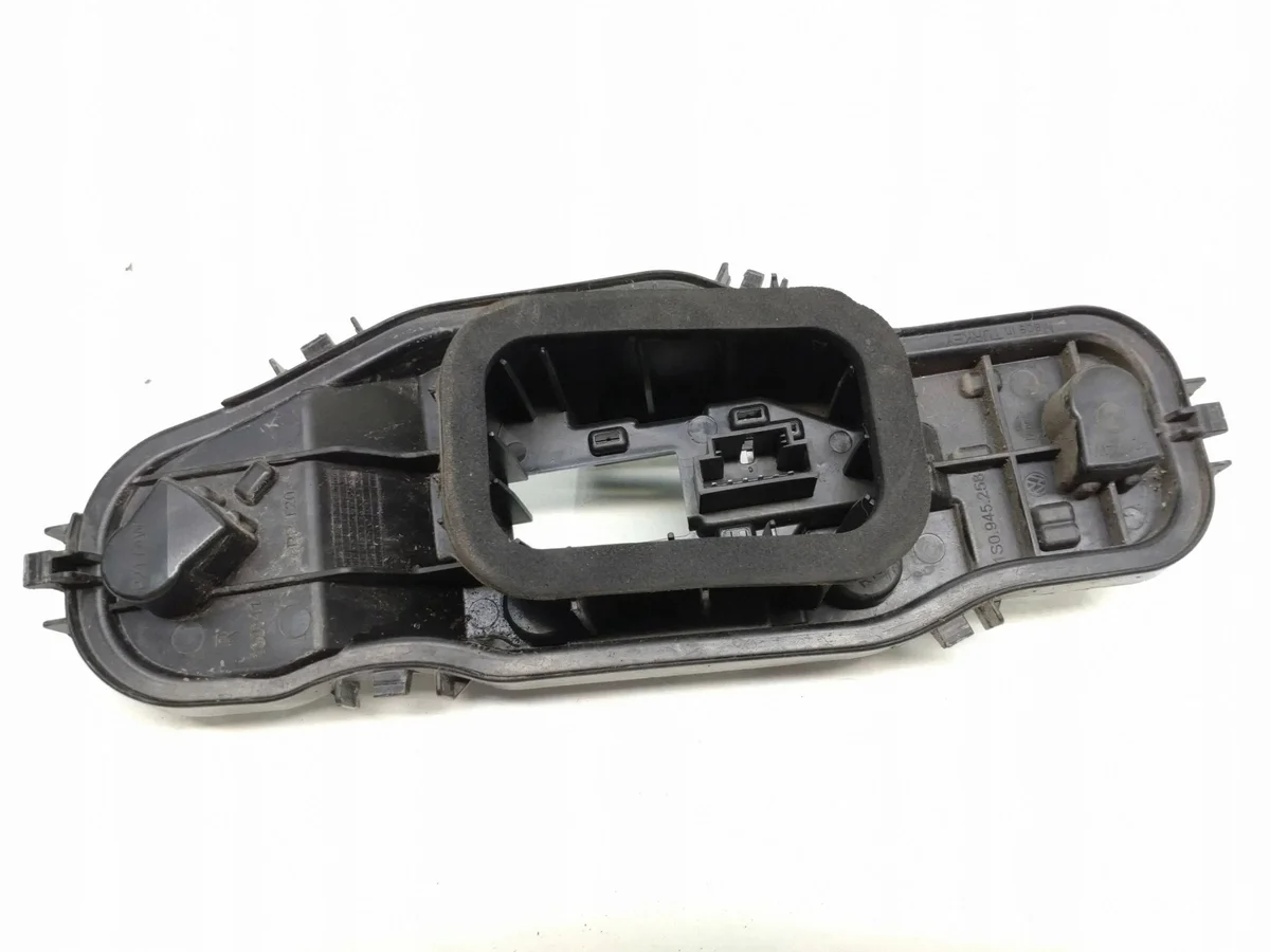 Volkswagen up! takavalo OE 1S0945258 image 3