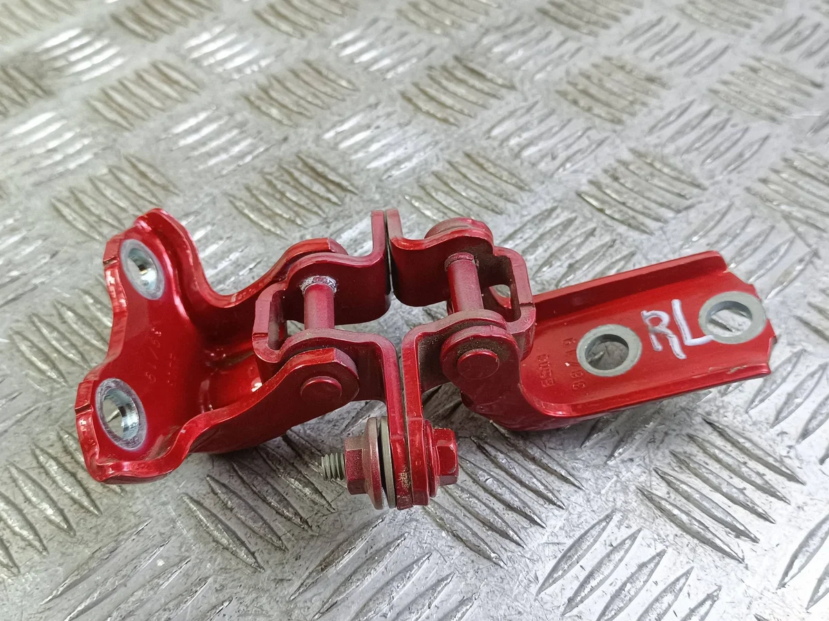 Toyota C-HR Achterdeur Scharnier FOB65698
