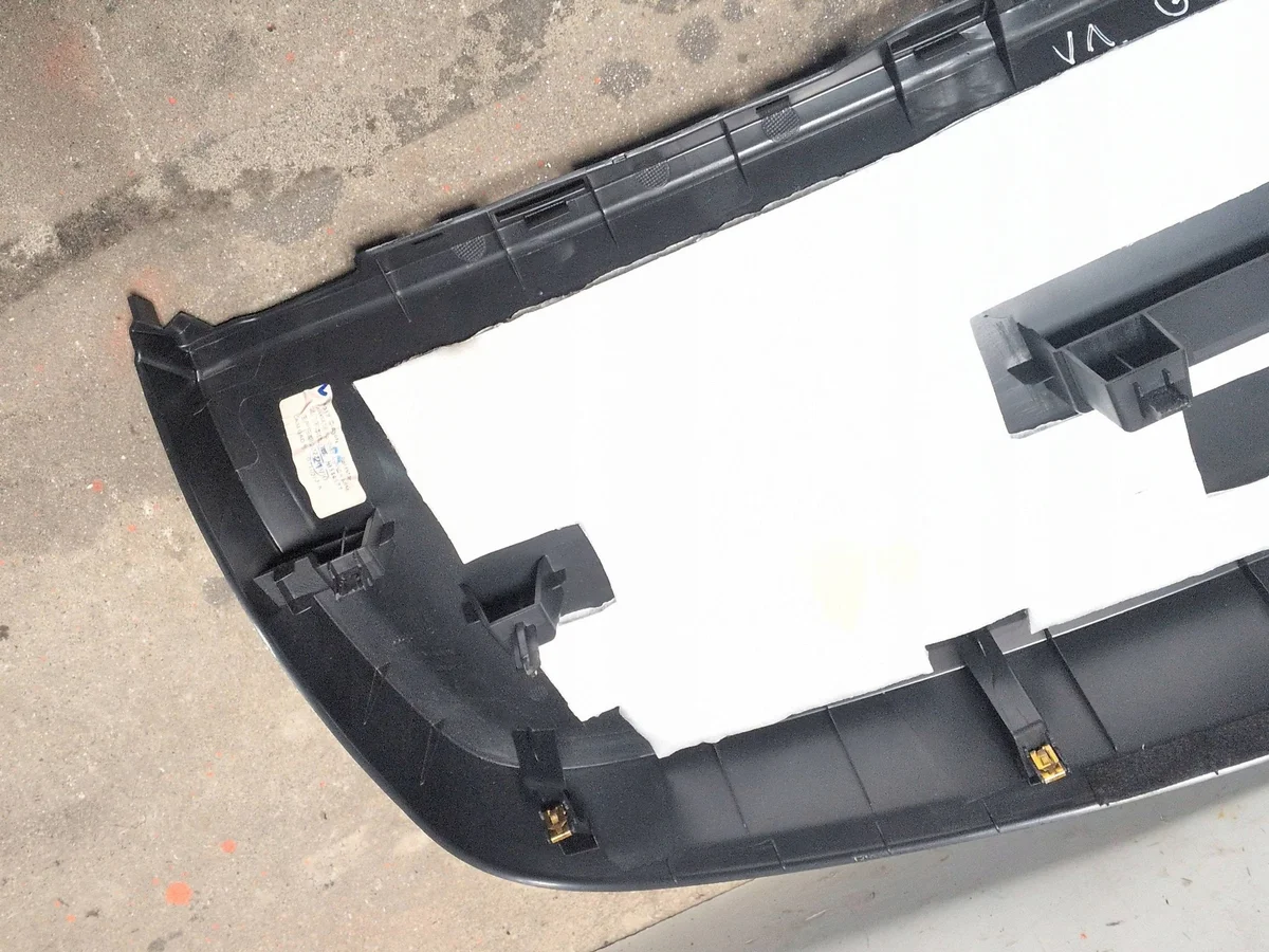 Plastico Maletero Polestar 2 OEM 31693095 image 6
