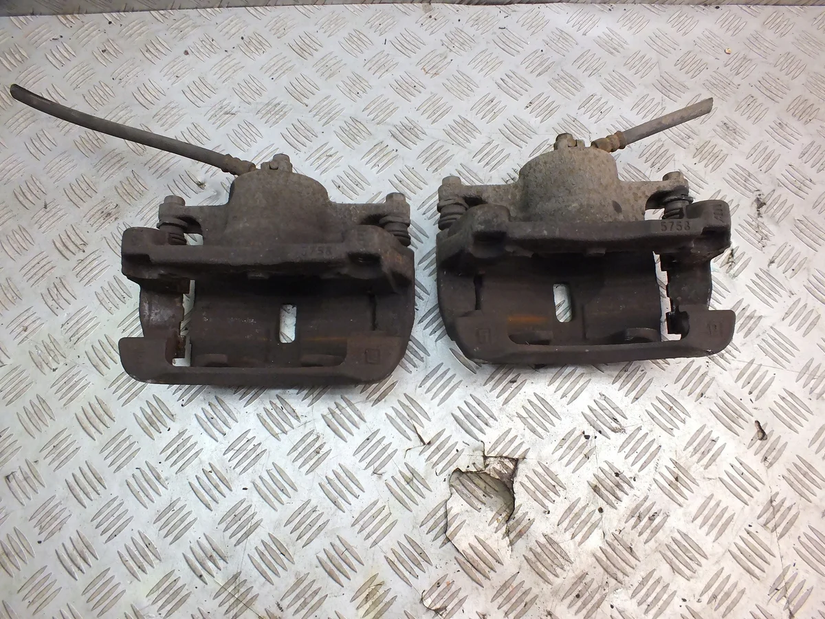 Nissan Qashqai J11 Bremssattel vorne links thumbnail 6