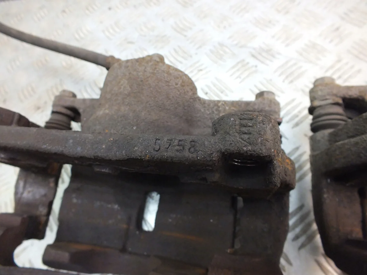 Nissan Qashqai J11 Bremssattel vorne links thumbnail 7