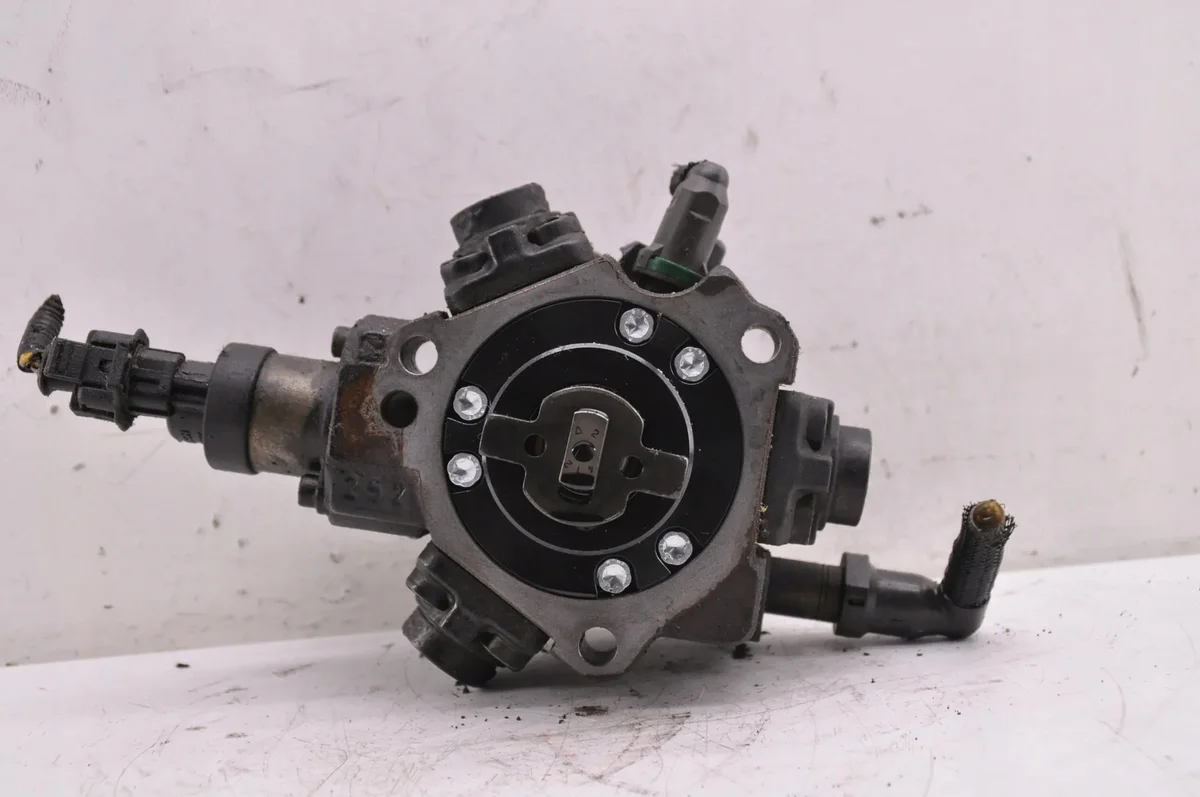 Brandstofpomp Ford Mondeo IV 2.0 TDCi 9683268980