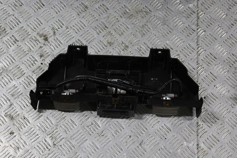 Nissan 370Z Luz Matrícula Botón