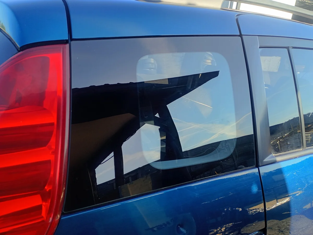 Vitre latérale Mazda 5 V 05-10 OEM MM-0710-9