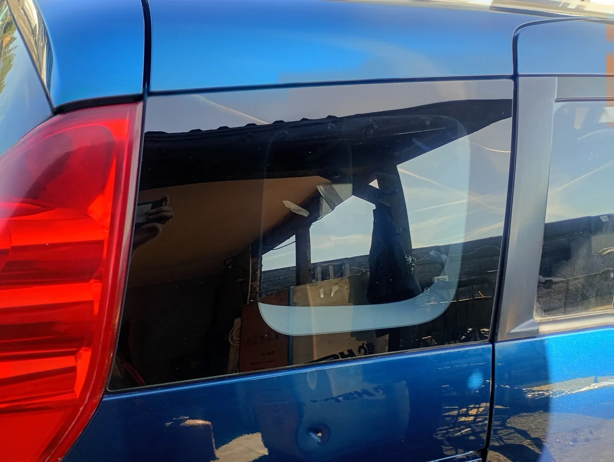 Mazda 5 Rear Right Side Window MM-0710-9 image 3