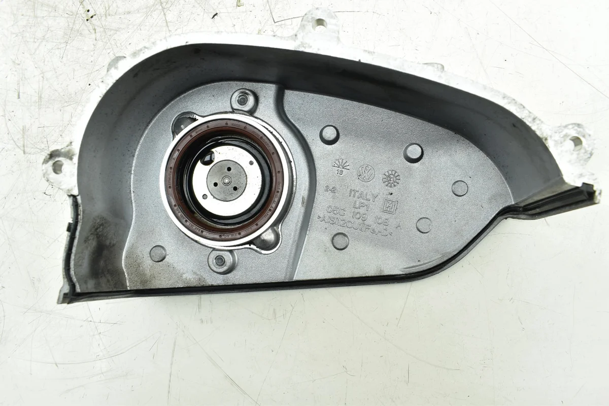 Audi 1.0 TSI Steuergehäuse 05C109108A image 4
