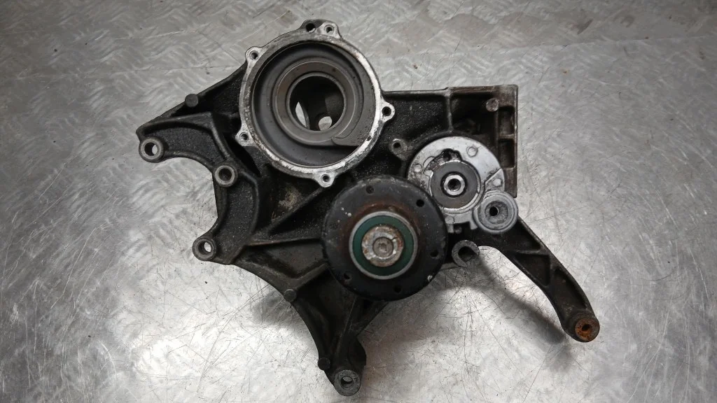 Suporte Alternador Audi A4 B6 2.0B 00-05