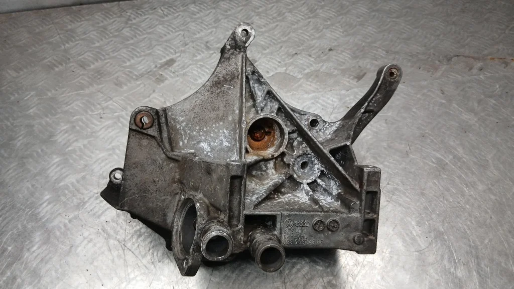Audi A4 B6 2.0B 00-05 dynamo steun image 8
