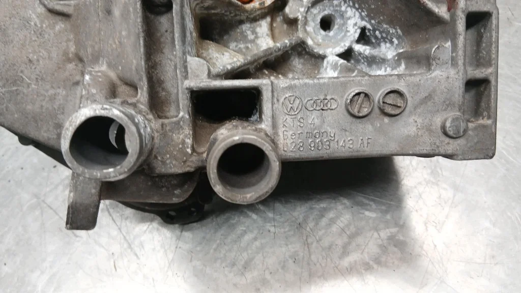 Audi A4 B6 2.0B 00-05 dynamo steun image 10