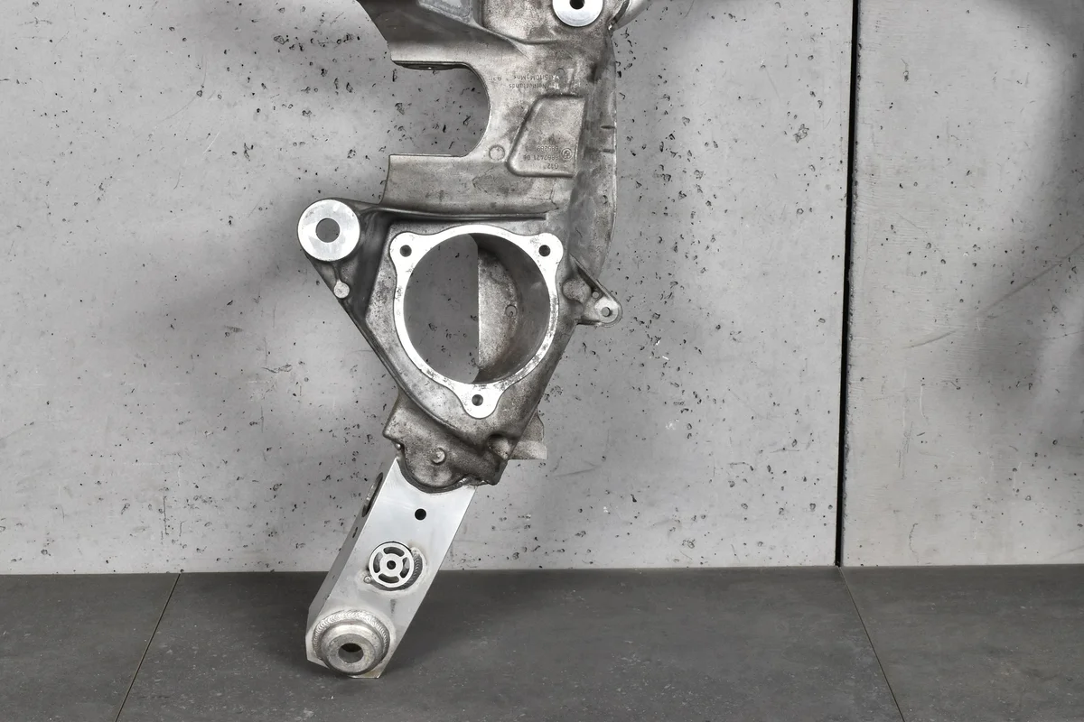 BMW 5 G30 G31 G11 Motorhalterung 6887340 image 6