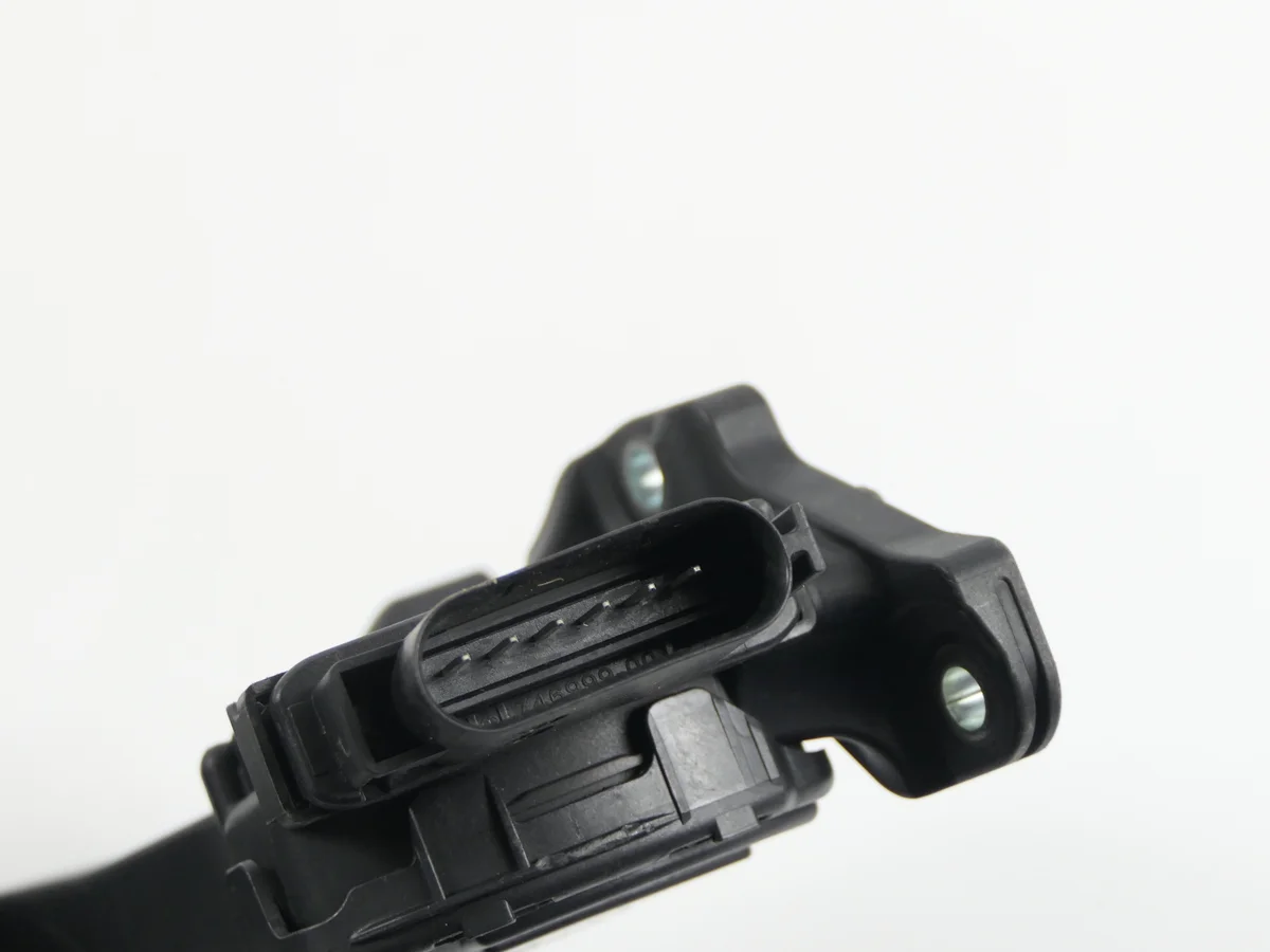 Acelerador Ford Mondeo MK3 III 6G92-9F836-RC image 7