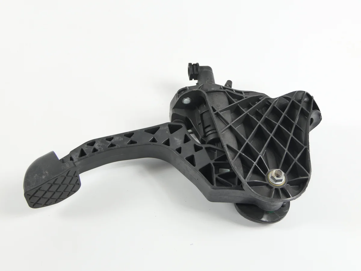 Kupplungspedal VW Jetta V 1K1721059 image 4