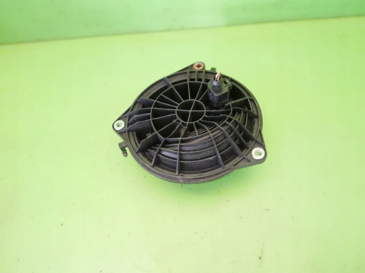 VW Polo V 6R Heckklappen-Griff 6R6827469A image 5