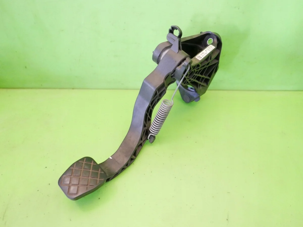 Kopplingspedal Audi A1 6R1721059T