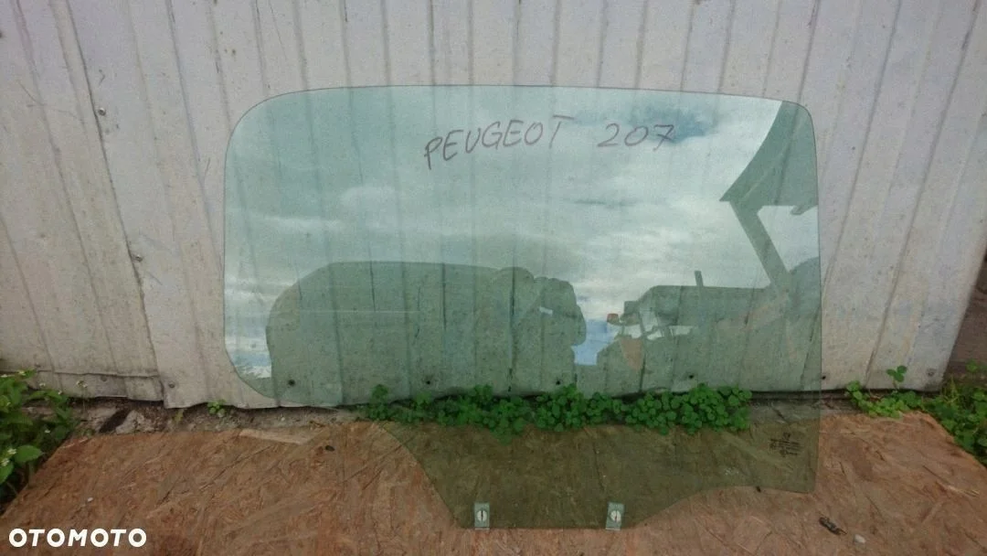 Triangle porte arrière droite Peugeot 207