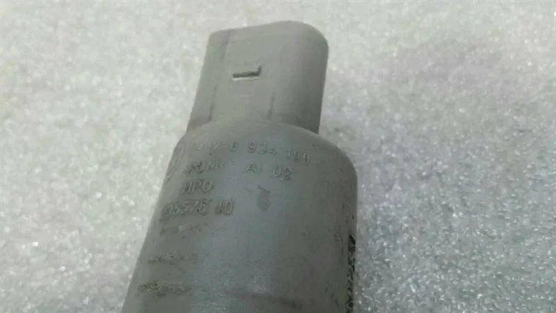 Bomba limpiaparabrisas BMW Serie 1 E81 67126934159 image 4