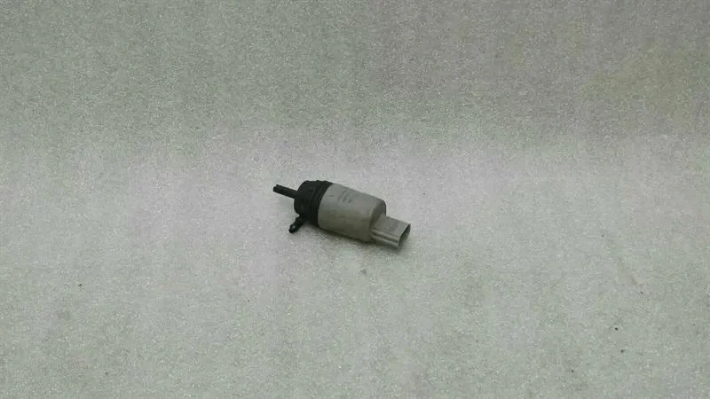 Bomba limpiaparabrisas BMW Serie 1 E81 67126934159 image 5