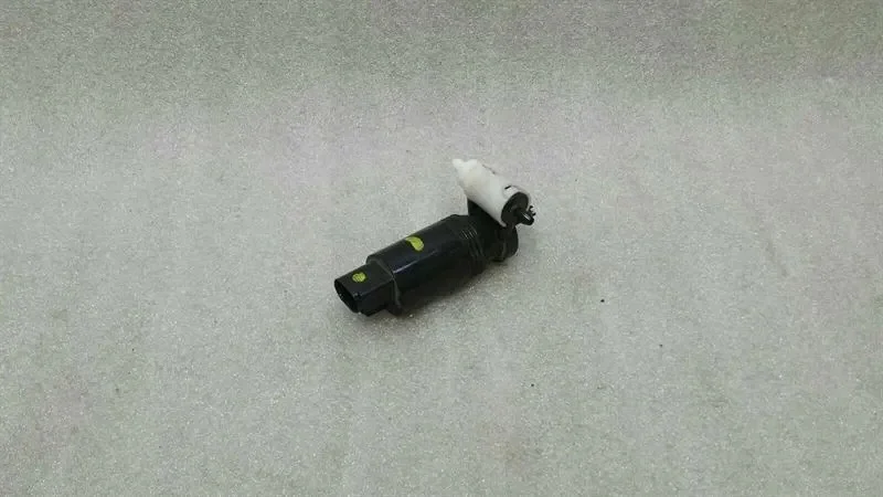 Scheibenwaschpumpe Mercedes W251 W164 MERRCLA08-68422HV image 3
